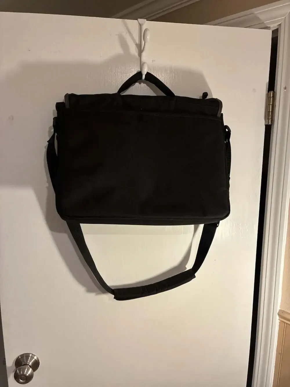Lenovo Laptop Shoulder Bag Messenger 41U253 Black Olive Green